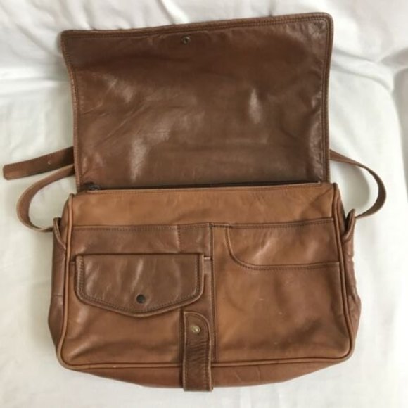 Vtg BERGDORF GOODMAN Italian Leather flap front shoulder bag- Excellent Vintage - Picture 2 of 7